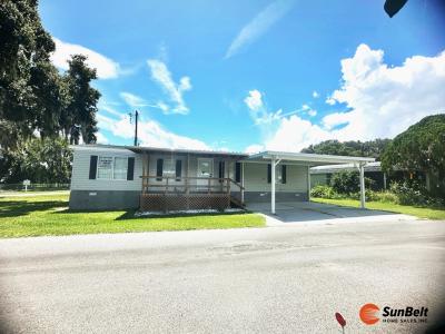 Photo 2 of 26 of home located at 1208 Lee Street, Lot 183 Leesburg, FL 34748