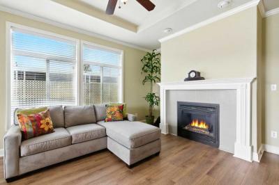 Photo 3 of 8 of home located at 433 Sylvan Ave. #7 Mountain View, CA 94041