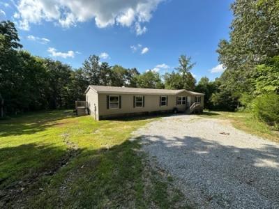 Mobile Home at 454 Huckleberry Rd Dawson Springs, KY 42408