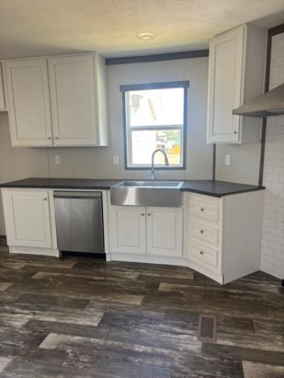 Photo 4 of 11 of home located at 5135 Flemingsburg Morehead, KY 40351
