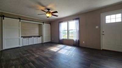 Photo 5 of 15 of home located at 201 Primrose St Russell Springs, KY 42642