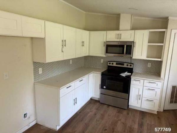 1997 OAKWOOD Mobile Home For Sale