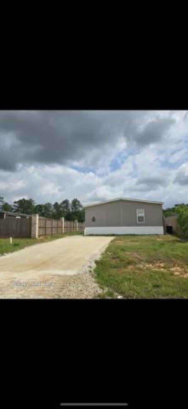 Photo 1 of 2 of home located at Colony Ridge 580 Rd 5814 Cleveland, TX 77327