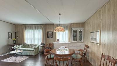 Photo 4 of 18 of home located at 129 Willow Way Lady Lake, FL 32159