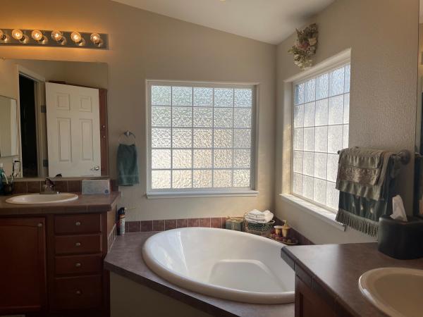 2003 Fleetwood 5663P Mobile Home