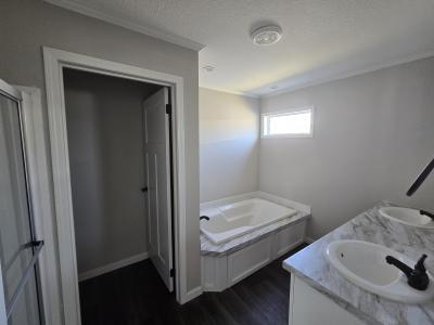 Photo 5 of 8 of home located at 416 Mill Run Avenue Kyle, TX 78640