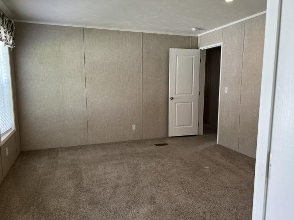 2022 Champion ESDA24403 Mobile Home