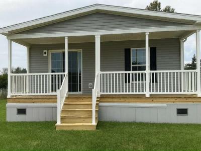 Photo 3 of 9 of home located at 164 Crestwood Dr. Lockport, NY 14094