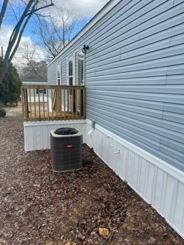 2022 Clayton Homes Inc Community Series Mobile Home