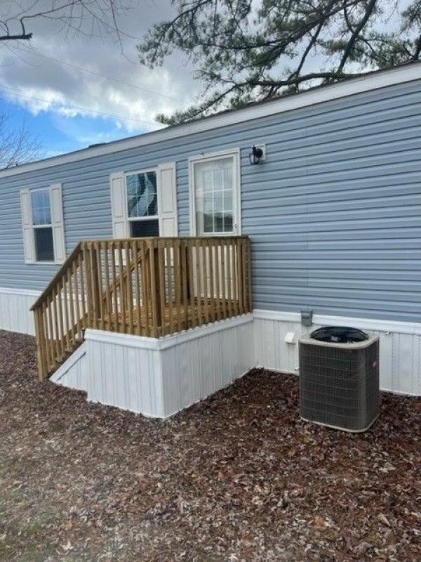 2022 Clayton Homes Inc Community Series Mobile Home