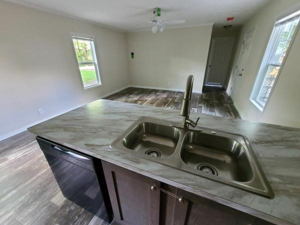 2021 Clayton Homes Inc Community Series Mobile Home
