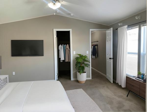 2017 Elliott Mobile Homes Solitaire Mobile Home