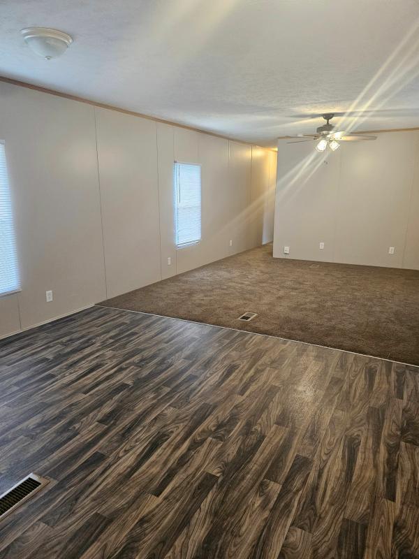 2007 Clayton Homes Inc Mobile Home For Sale