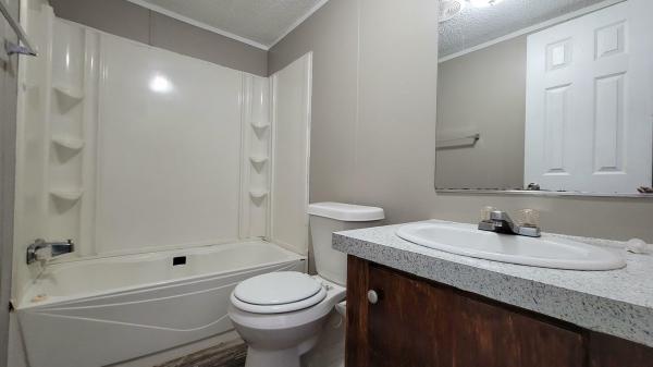 2004 HBOS MANUFACTURING Oakwood Mobile Home