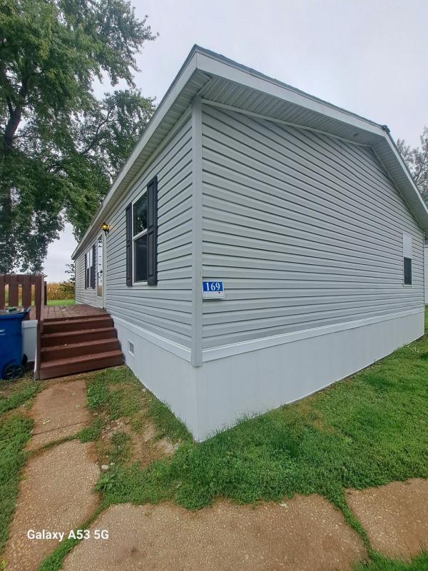 2005 Fleetwood Mobile Home For Sale