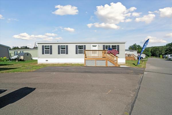 2025 EAGLE RIVER 58 LC-52G351  Home