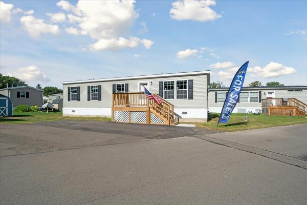 2025 EAGLE RIVER 58 LC-52G351  Home