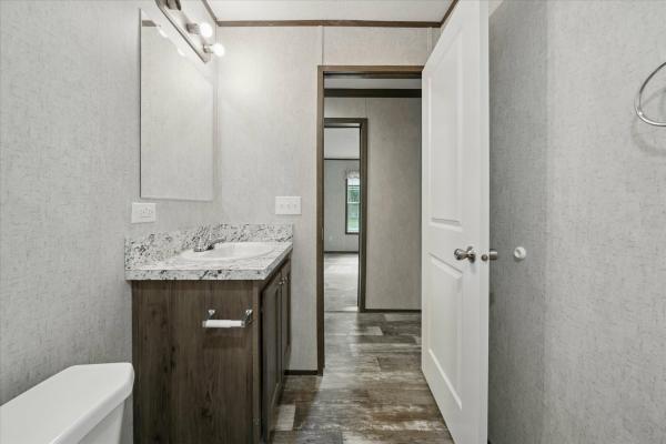 2025 EAGLE RIVER 58 LC-52G351  Home