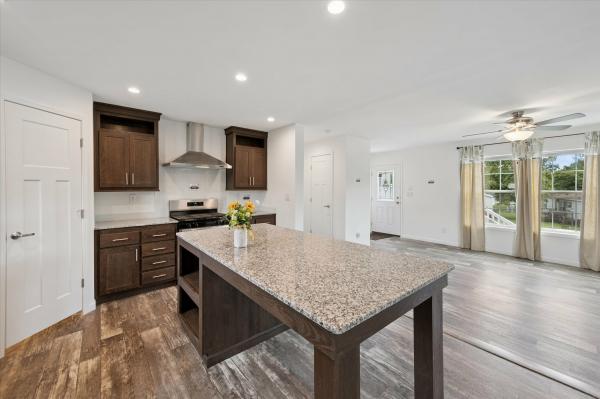 2025 Redman Catena II 133 CTN.2-R 20  Home