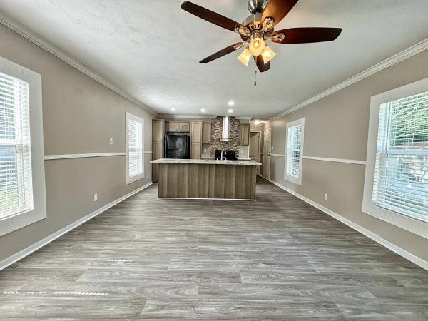 2018 Clayton Homes Inc Yes Mobile Home