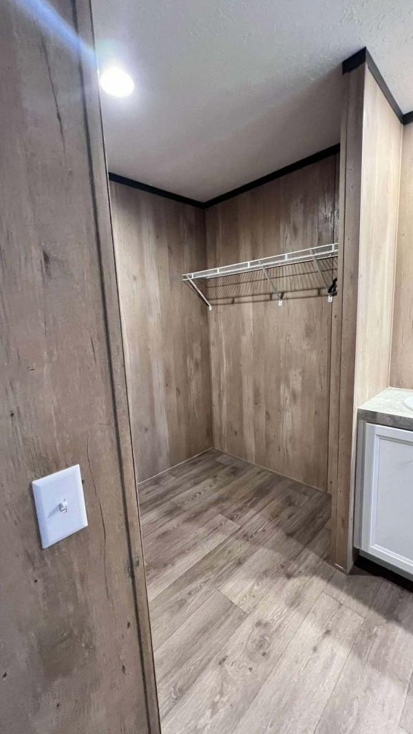 2022 Clayton Homes Inc Miyo Mobile Home