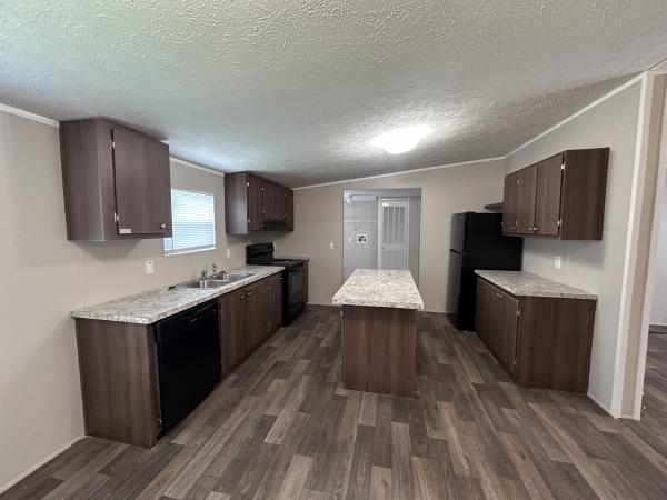 2022 47TRU28483RH22  Home