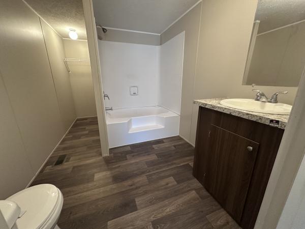 2022 47TRU28483RH22  Home