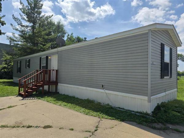 Photo 1 of 2 of home located at 1200 Aberdeen Road Peoria, IL 61615