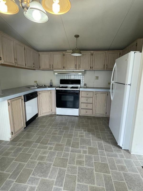 1992 Holly Park Inc Holly Park Mobile Home