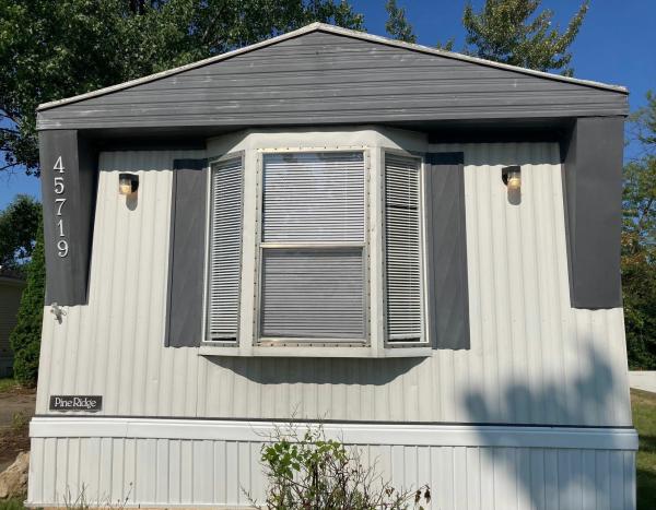 1985 Carrollton Corp Mobile Home For Sale