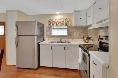 Photo 3 of 8 of home located at 119 Hickory Lane Lake Helen, FL 32744