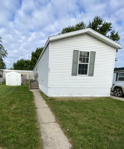 Photo 2 of 6 of home located at 1881 Stafford Ct #252 Milford, MI 48381