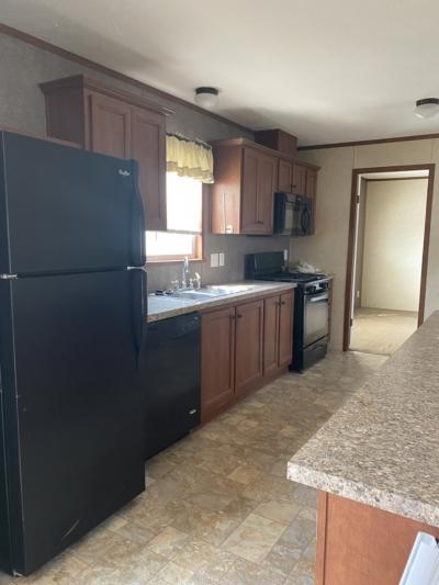 Photo 4 of 6 of home located at 1881 Stafford Ct #252 Milford, MI 48381