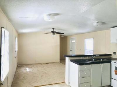 Photo 4 of 8 of home located at 46 Vista Mobile Dr Baltimore, MD 21222