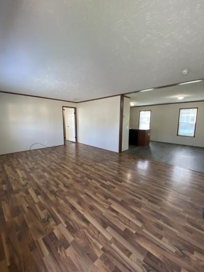 Photo 4 of 20 of home located at 1814 Davis St #457 Milford, MI 48381