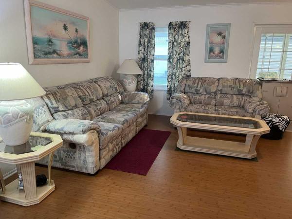 1999  Mobile Home For Sale