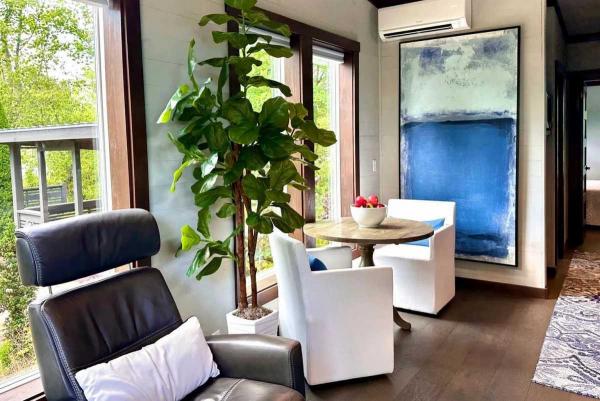 Photo 1 of 2 of home located at 181 Drifting Brook Lane Flat Rock, NC 28731