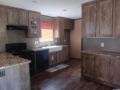 Photo 3 of 4 of home located at 4073 Charleston Hwy Varnville, SC 29944