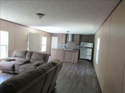 Photo 3 of 17 of home located at 38244 Tycer Varnado Rd Franklinton, LA 70438
