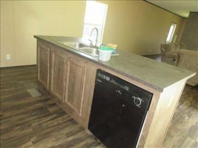 Photo 5 of 17 of home located at 38244 Tycer Varnado Rd Franklinton, LA 70438