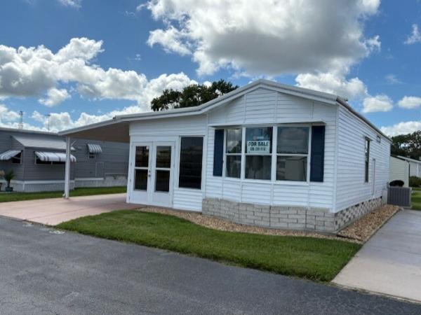 1988 Homes of Merit Mobile Home For Sale