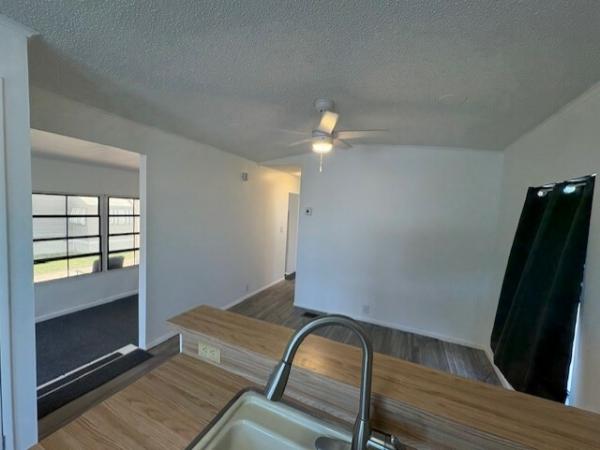 1988 Homes of Merit N/A Mobile Home