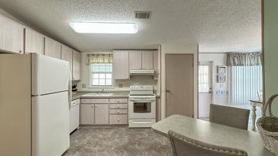 Photo 4 of 16 of home located at 407 Palmer Dr Lady Lake, FL 32159
