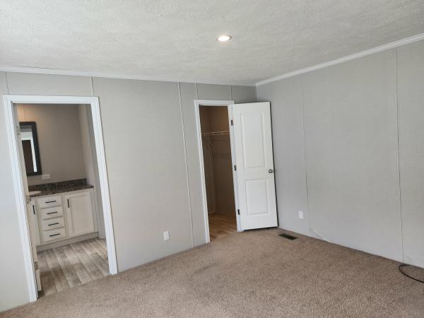 2022 Champion RA1680265(3BR) Mobile Home
