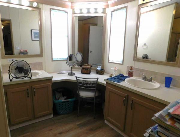 1990 Palm Harbor Manufactured Home