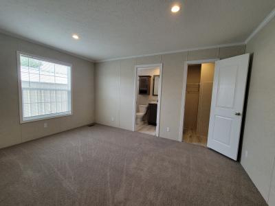 Photo 4 of 10 of home located at 212 E Ross Ct Highland, MI 48357