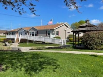 Photo 3 of 5 of home located at 828 Willowbrook Drive Lockport, NY 14094