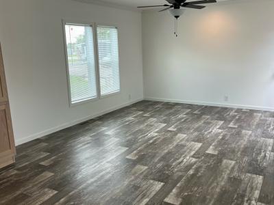 Photo 3 of 10 of home located at 337 Kingsbrook Newport, MI 48166