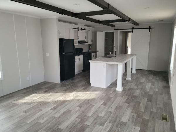 2022 Champion RA1680278 Mobile Home
