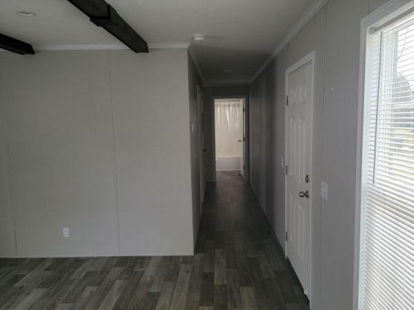 2022 Champion RA1680278 Mobile Home